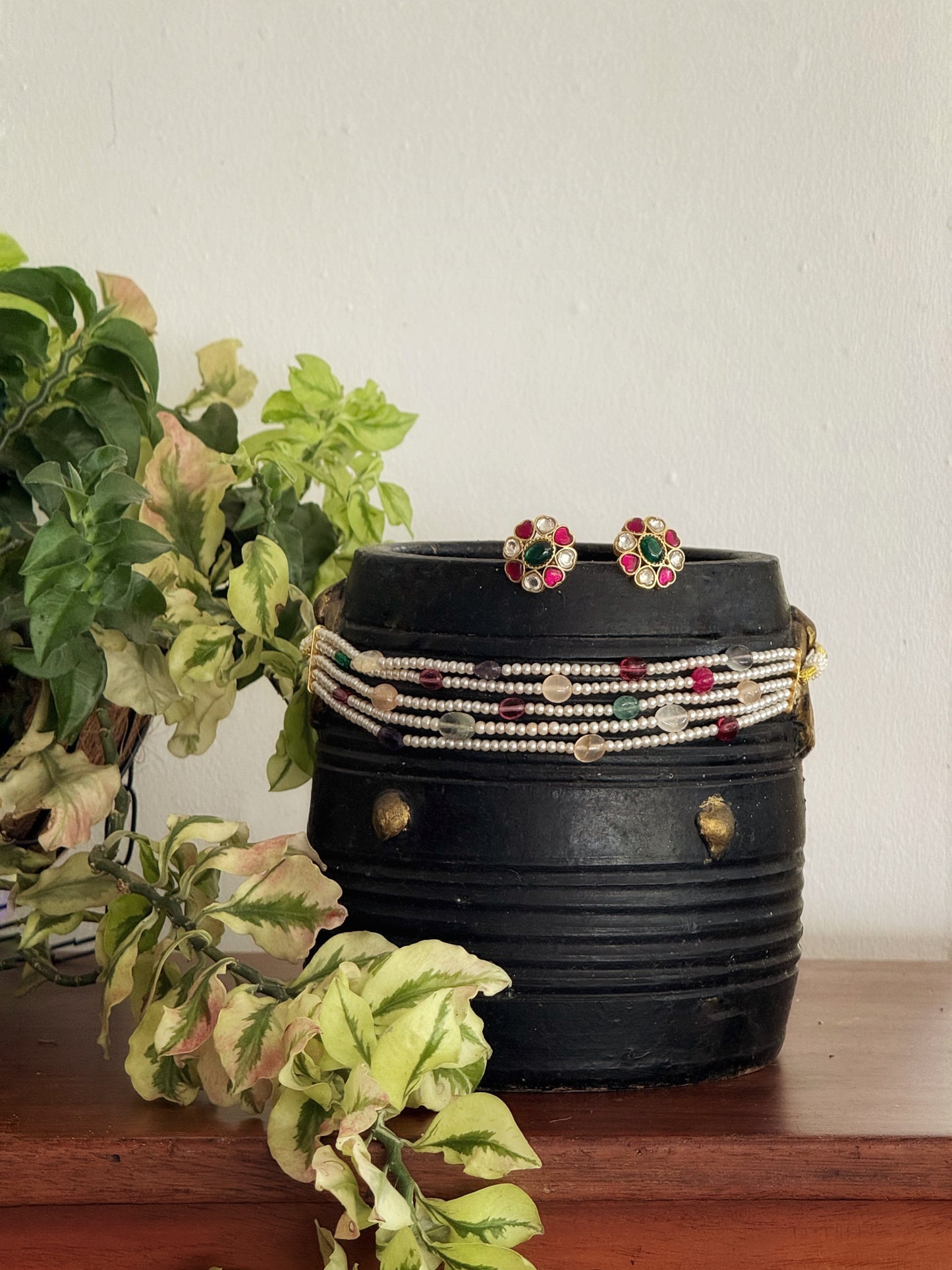 Multicolour gemstone pearl choker and earrings