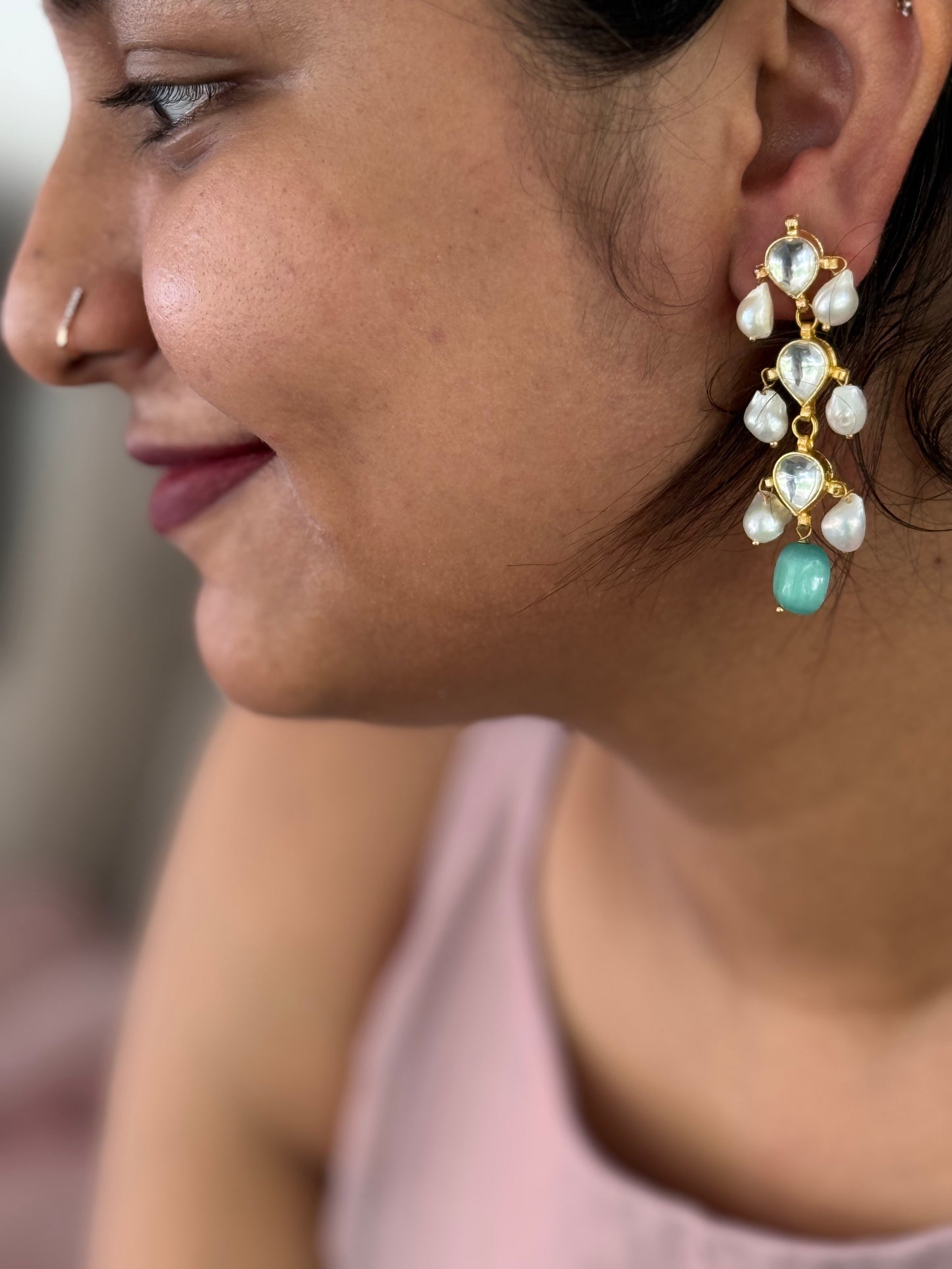 Emerald and pearl kundan earring
