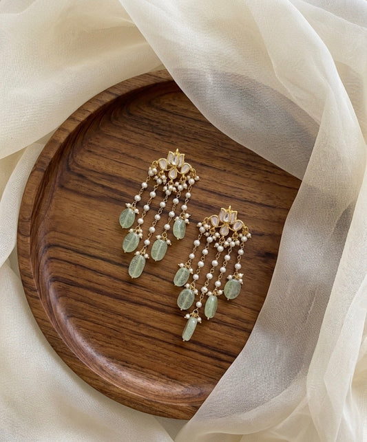 Pearl dangler earring
